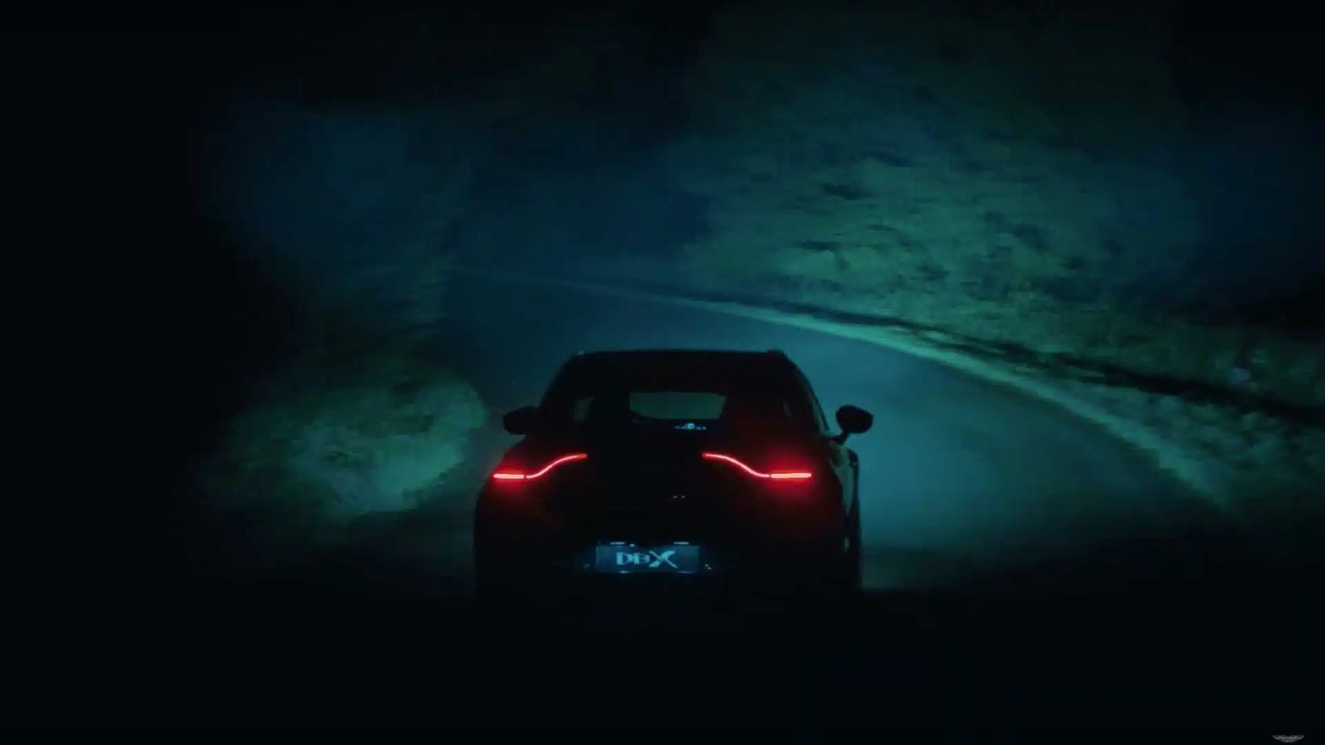 Новий Aston Martin отримає двигун на 550 к. с. Галерея: Aston Martin DBX: новий "нічний" тизер