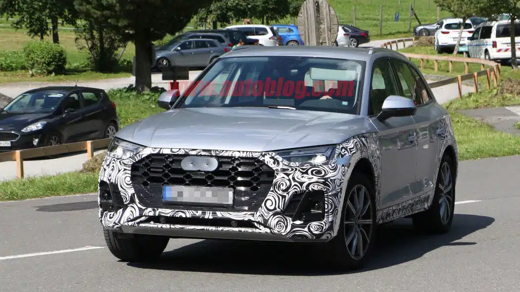 Рідкісні фото ще непрезентованого паркетника від Audi Audi Q5 2021