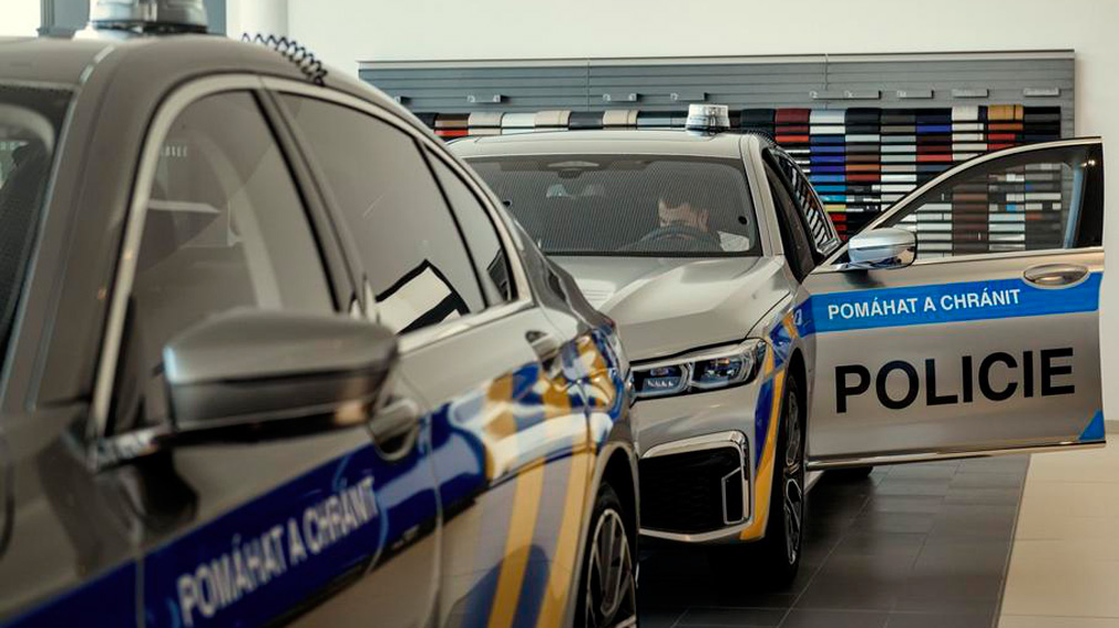 BMW 745Le xDrive на службі поліції
