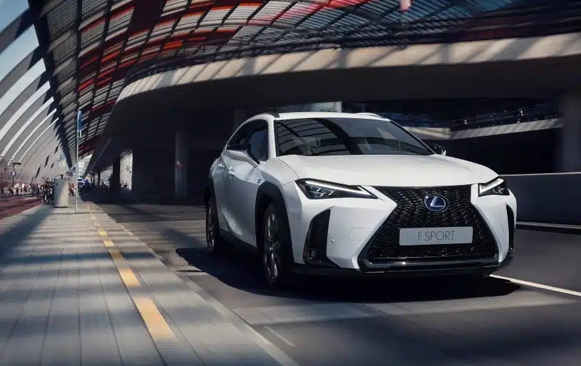 Lexus, Mercedes і BMW лідери автопродаж у США Lexus UX