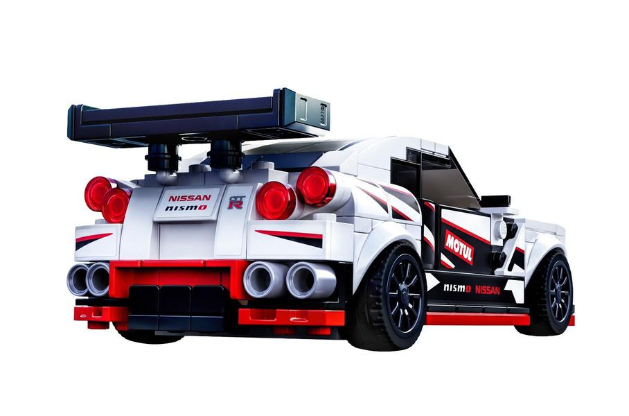 Lego створило конструктор-копію спортивного Nissan