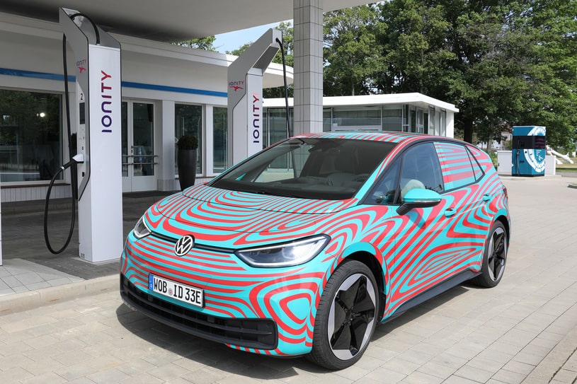 Попередніх замовлень Volkswagen ID.3 уже 30 тисяч Volkswagen ID.3