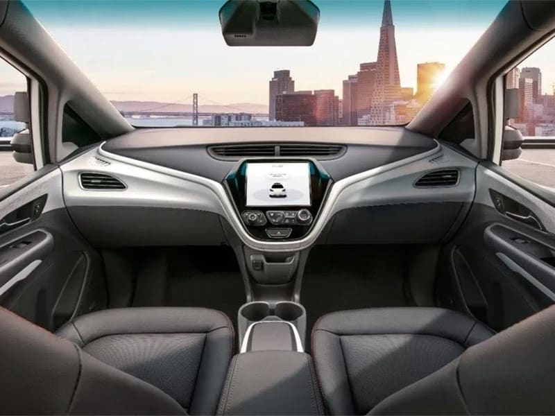 General Motors планує випустити на дорогои загального користування автівки без керма та педалей General Motors