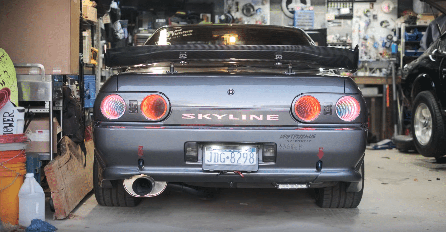 Американець використав для тюнінгу Nissan Skyline пульт Nintendo Nissan Skyline
