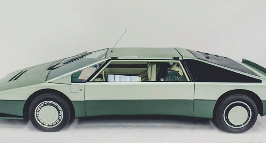 Aston Martin Bulldog