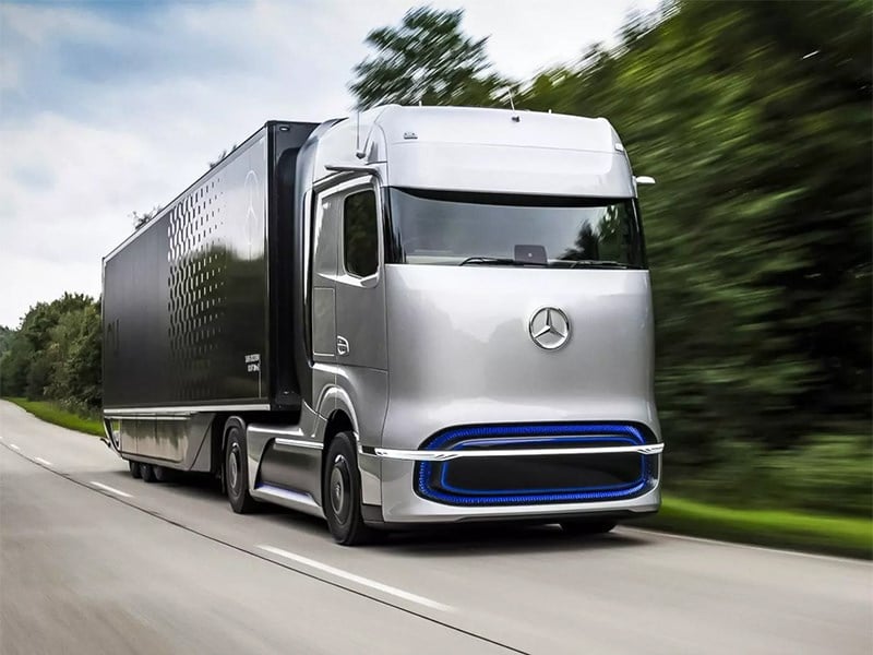 Mercedes-Benz спорудив водневу вантажівку на 898 к.с. та дальністю ходу в 1000 км. Mercedes-Benz GenH2