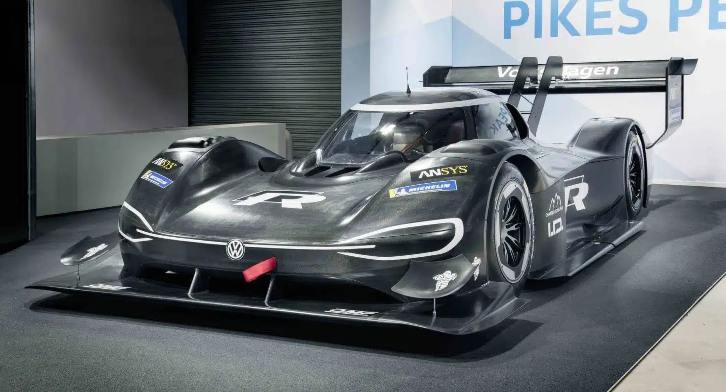 Volkwagen показав, як електричний гіперкар ID.R ставить черговий рекорд Volkswagen ID.R