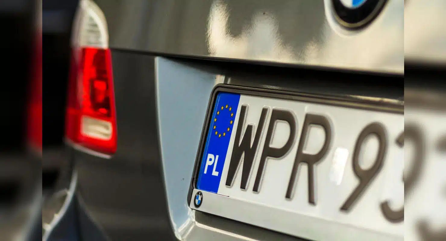 Стало відомо, як пригнати хороший автомобіль з-за кордону і не попастися на вудку шахраїв Як безпечно купити авто