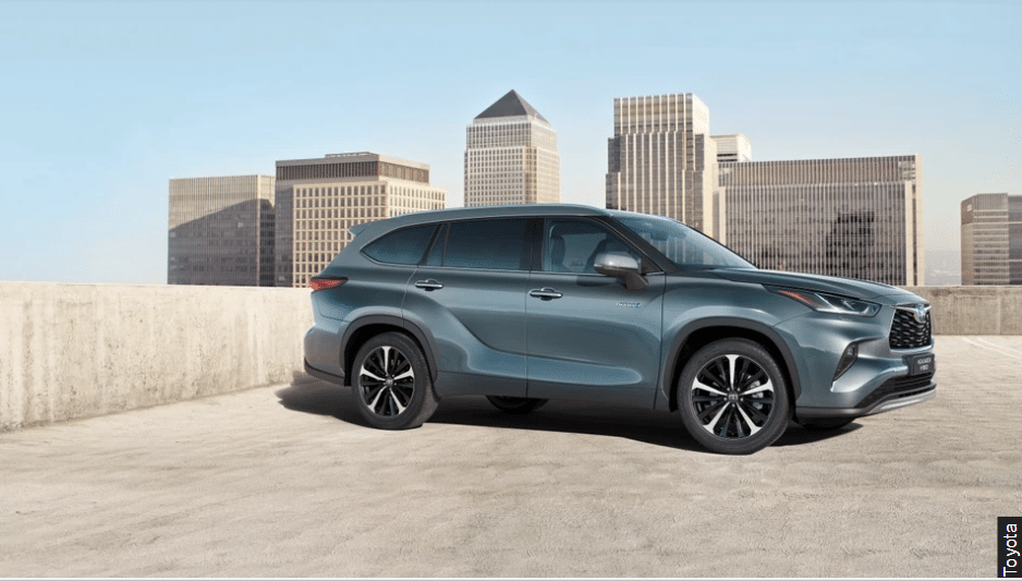 На чем ездят украинские государственные служащие? Конечно на Toyota Toyota Highlander