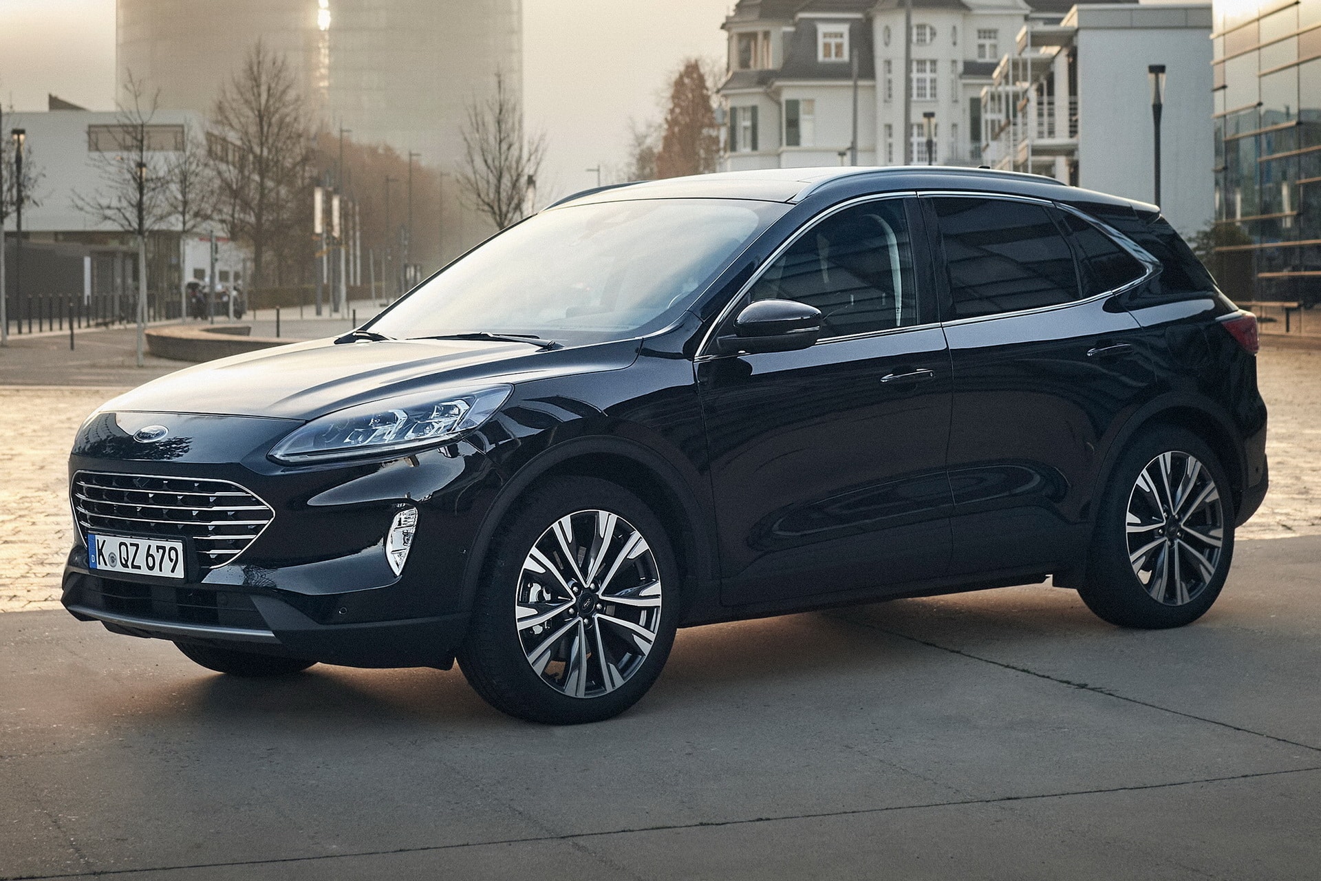 Ford запускає гібридний кросовер Kuga на 187 к.с. і запасом ходу до 1000 км Ford Kuga Hybrid