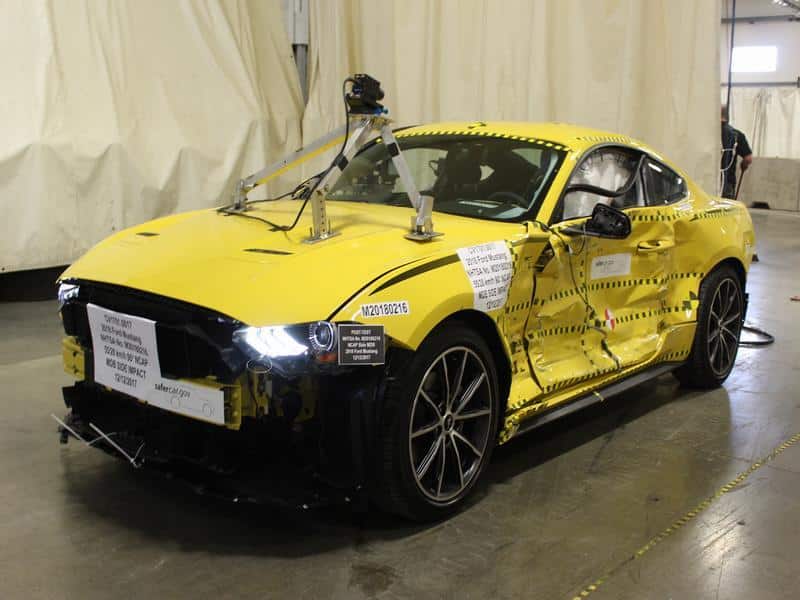 Ford Mustang краш