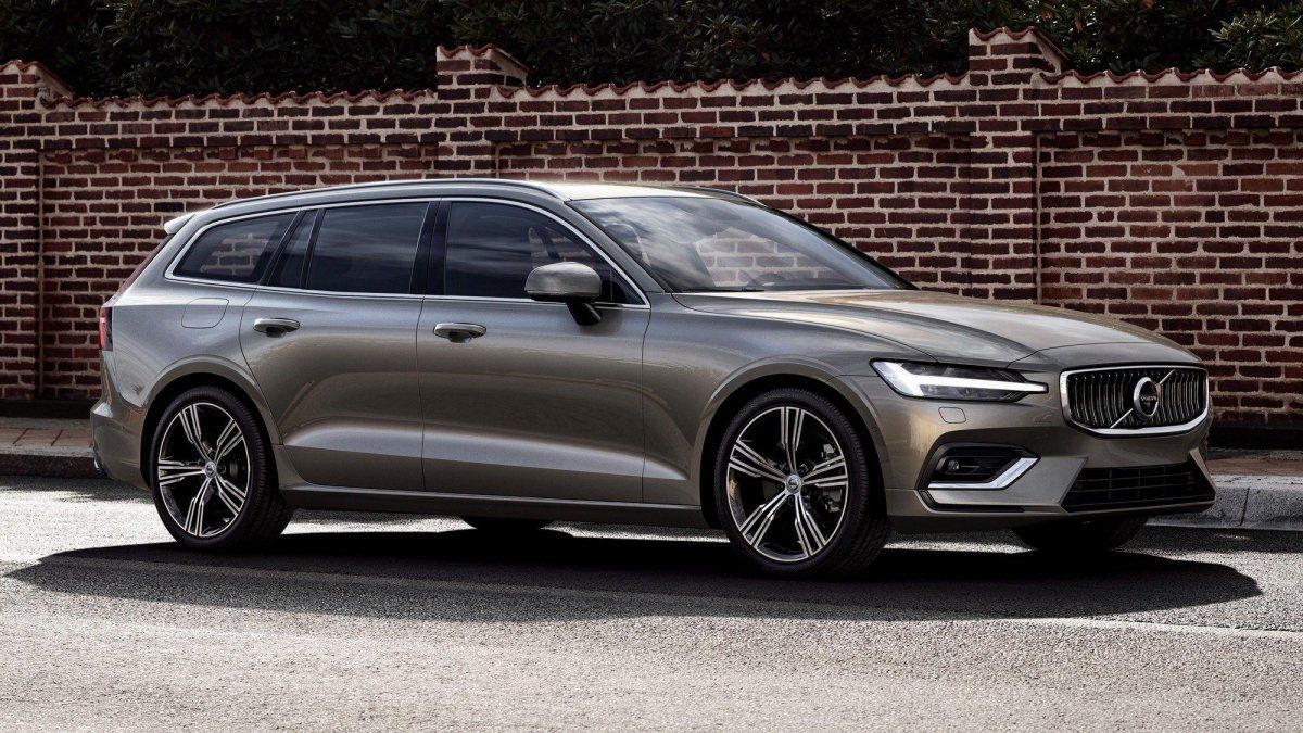 Стало известно, какие модели Subaru, Toyota и Volvo являются самыми практичными автомобилями Volvo V60