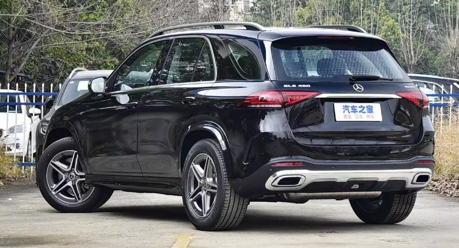 Mercedes відкликає GLE 450e через проблеми з гальмами у мокру погоду