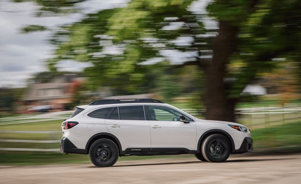 Subaru показала новий кросовер Outback 2021-2022 років з надійним двигуном і малою витратою палива