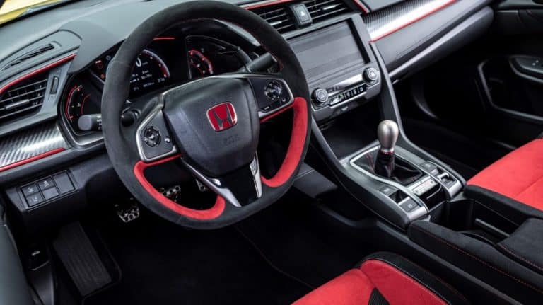 У Honda анонсували появу нової спортивної версії хот-хетча Civic