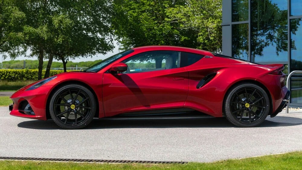 Lotus Emira
