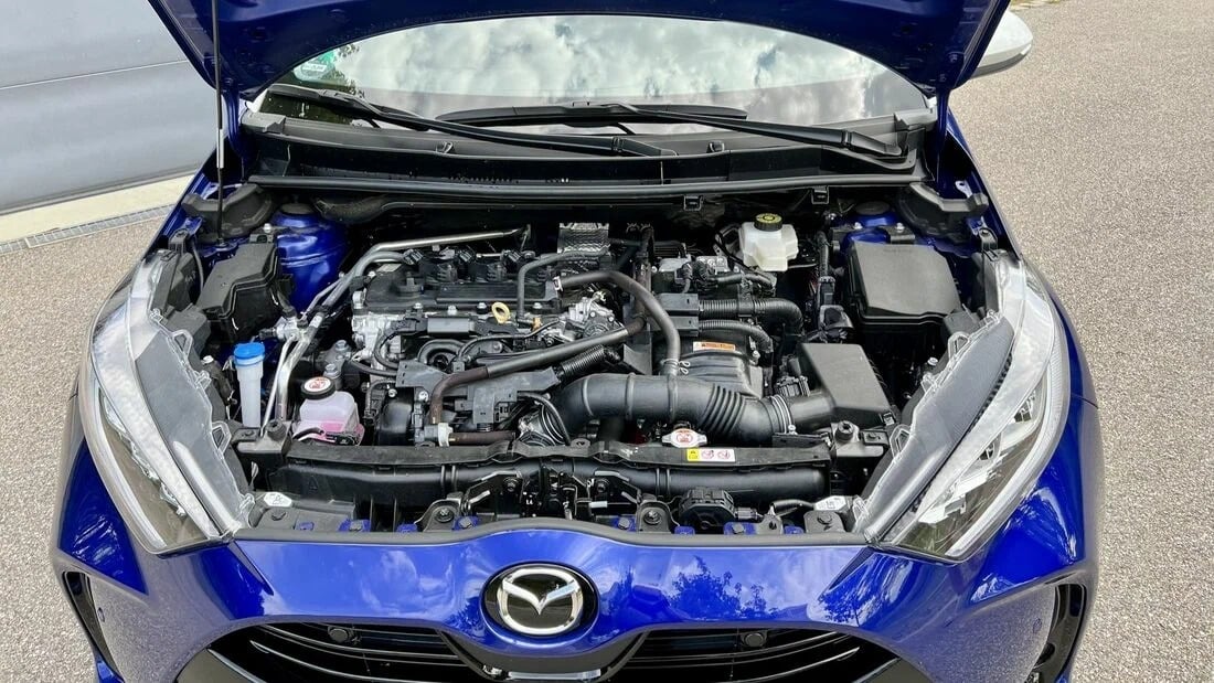 Mazda 2 Hybrid