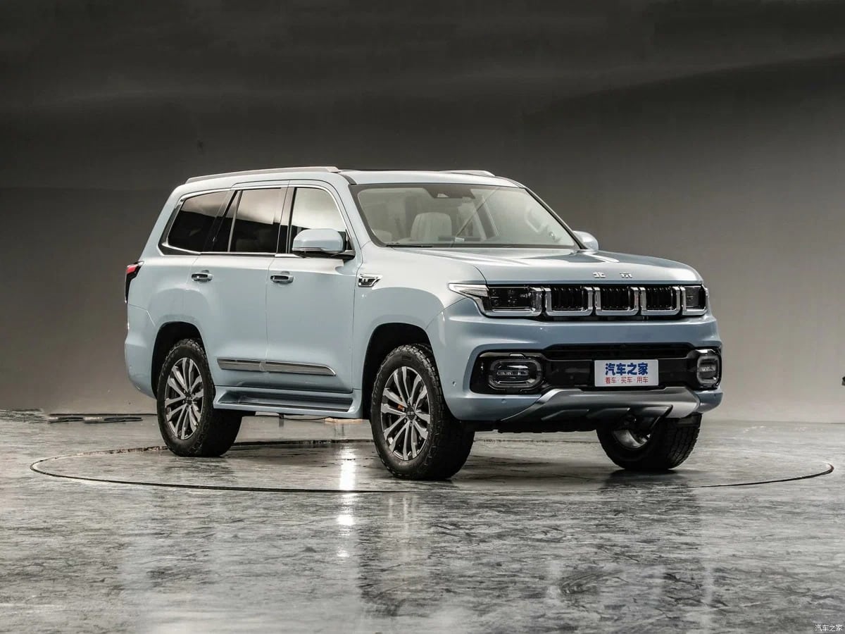 Новий китайський позашляховик перевершує Toyota Land Cruiser та Haval H9 Beijing BJ60