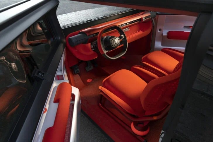 Citroen Oli салон