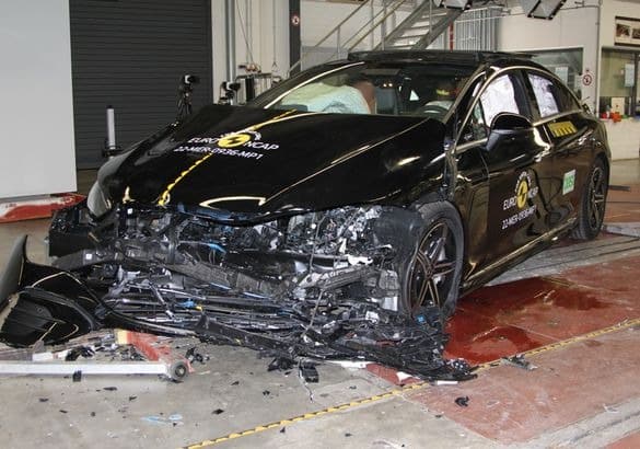 Mercedes-Benz EQE краш тест