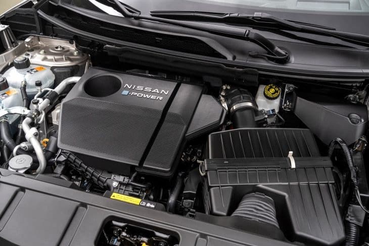 Європейський Nissan X-Trail втратив один циліндр і подорожчав Nissan X-Trail двигун