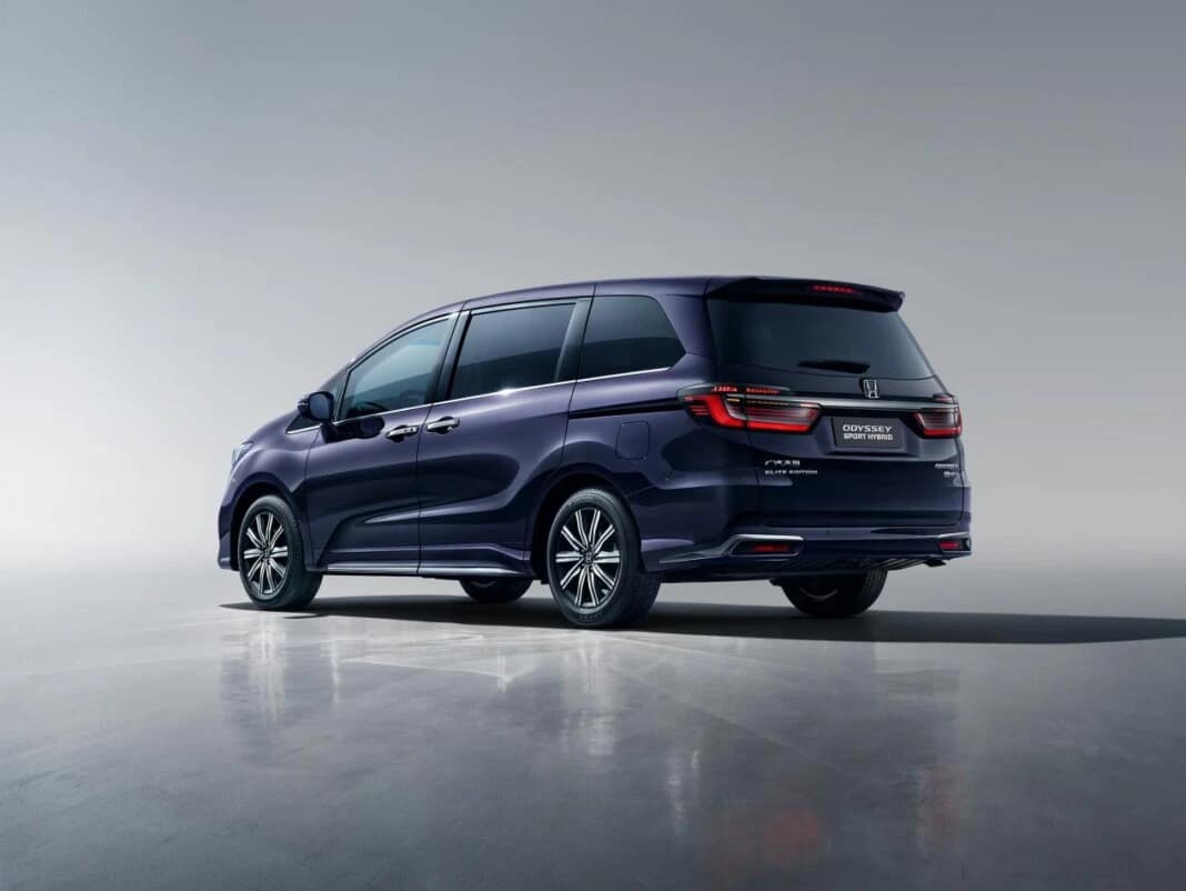 Honda вивела на ринок чотиримісний мінівен Odyssey Honda Odyssey