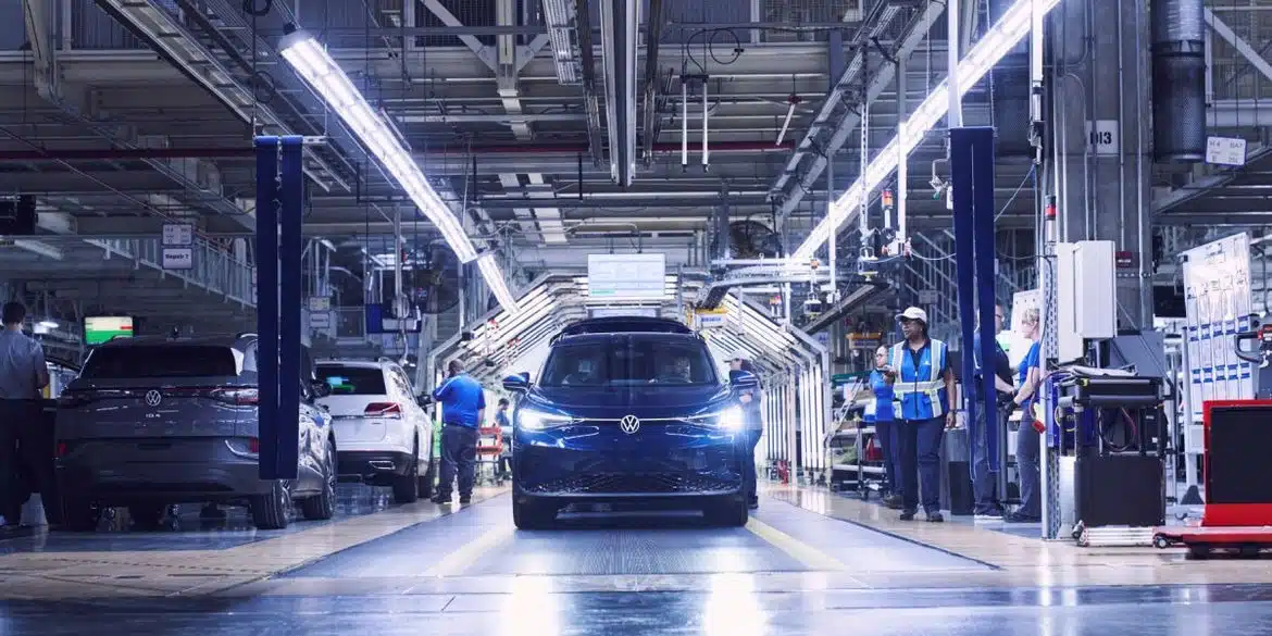 Електромобіль Volkswagen ID.4 стане потужнішим і значно дешевшим Volkswagen ID.4 завод