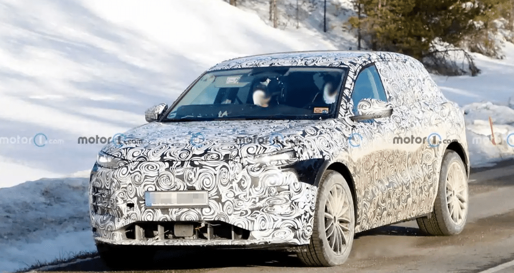 Електричні кросовери Porsche Macan та Audi Q6 e-tron з’являться у 2024 році Audi Q6 e-tron 2023