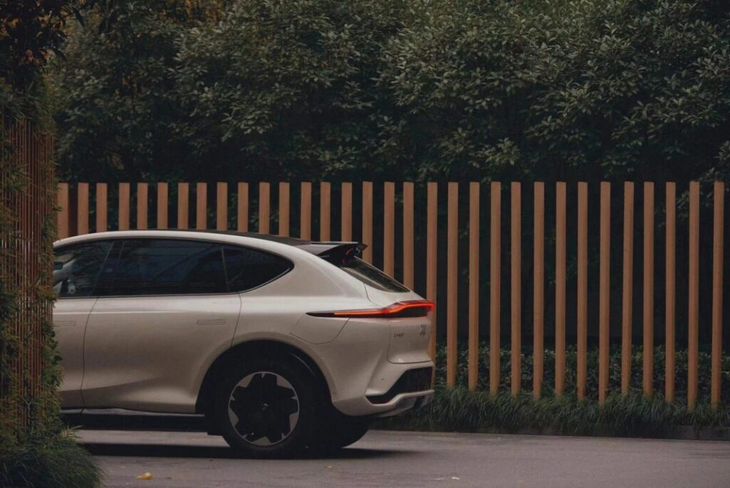 Zhiji LS7