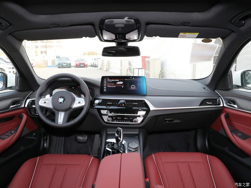 BMW 5-Series 2023