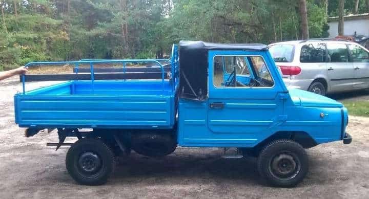 Експерти показали три рідкісних автомобілі українського виробництва ЛуАЗ-13021