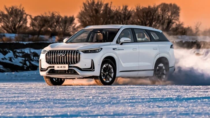 Новий флагман Сhery знову показали на офіційних фотографіях Chery Tiggo 9 2023