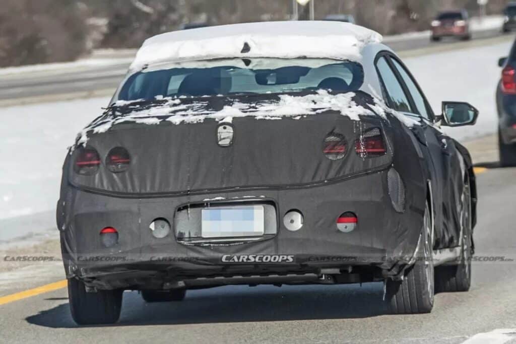 Hyundai Elantra 2024