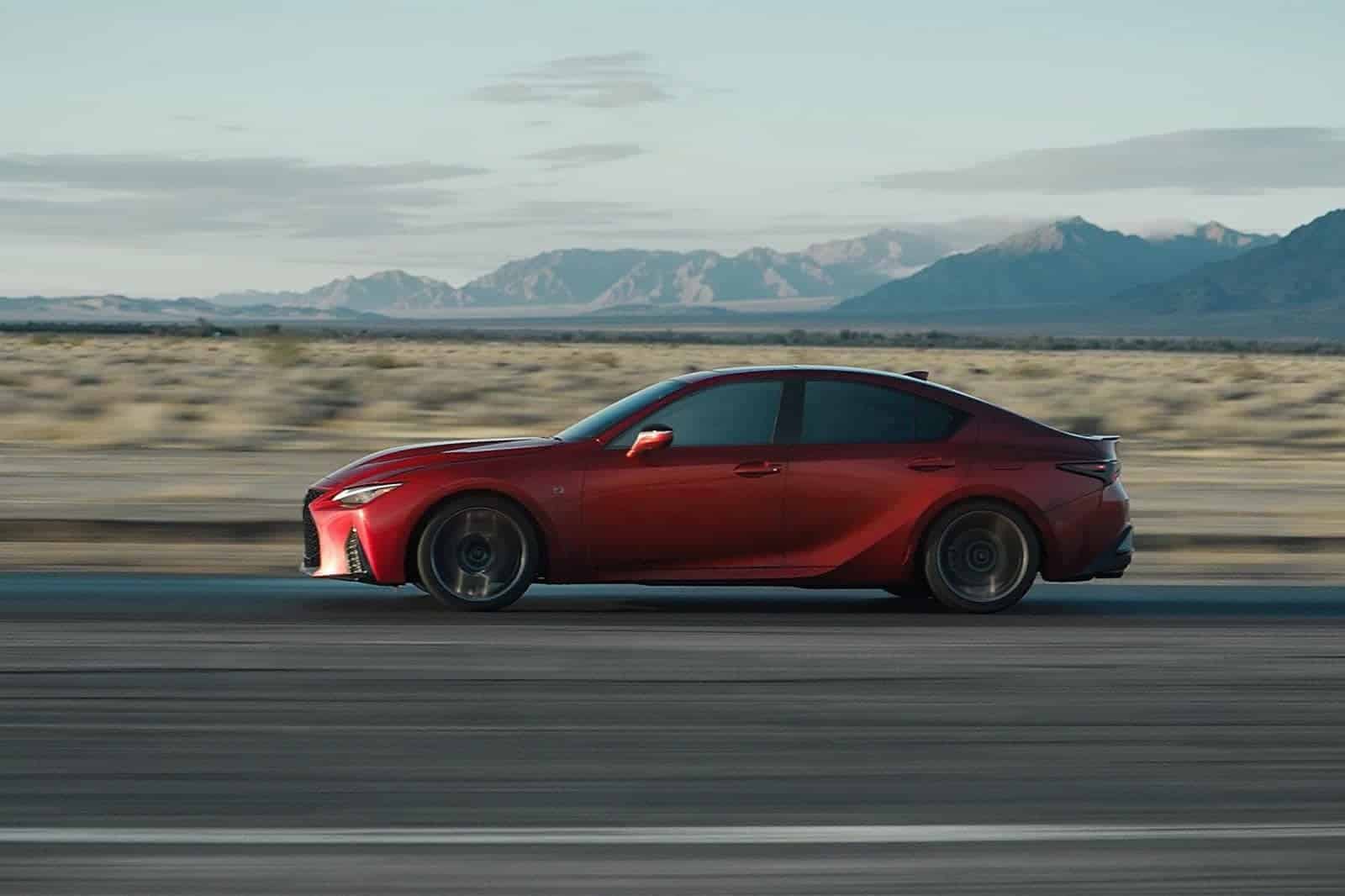 Модельний ряд Lexus IS 2023 року розширюється новими комплектаціями, кольорами та обмеженими серіями Lexus IS 2023
