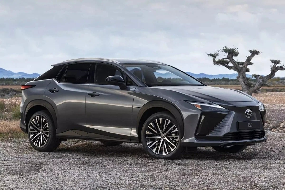 4 кращі електричні кросовери преміум-класу в Україні Lexus RZ