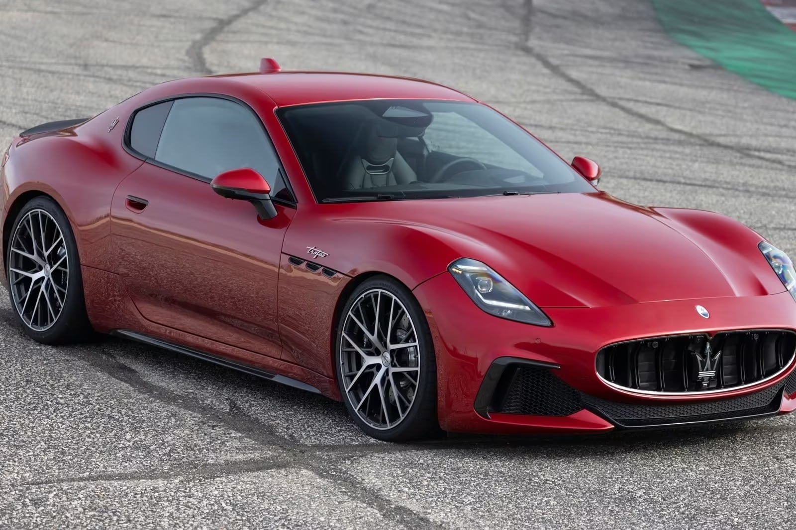 Новий Maserati GranTurismo Driven позбувся V8, але все ще залишився неймовірно швидким Maserati GranTurismo Driven