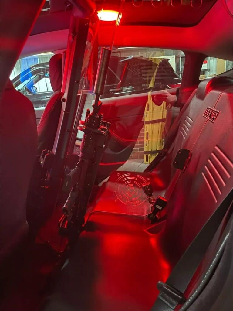 Tesla Model Y поліція
