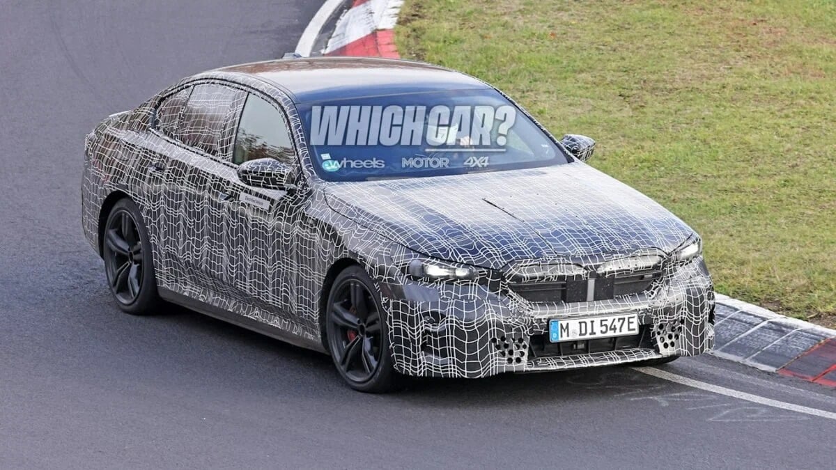 Нові седан та універсал BMW i5 офіційно підтверджено: опубліковано перші зображення BMW i5 2024