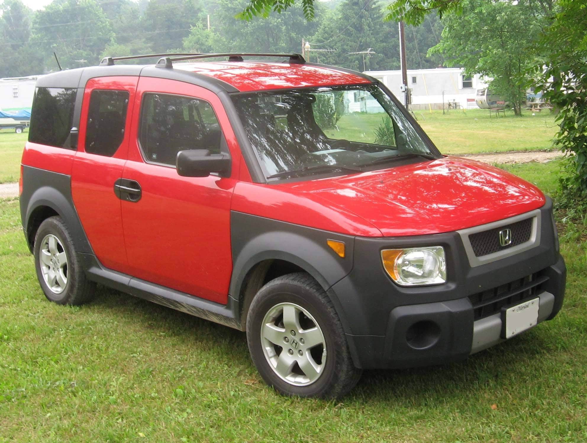 5 найгірших автомобілів бренду Honda за всі роки існування компанії Honda Element 2004