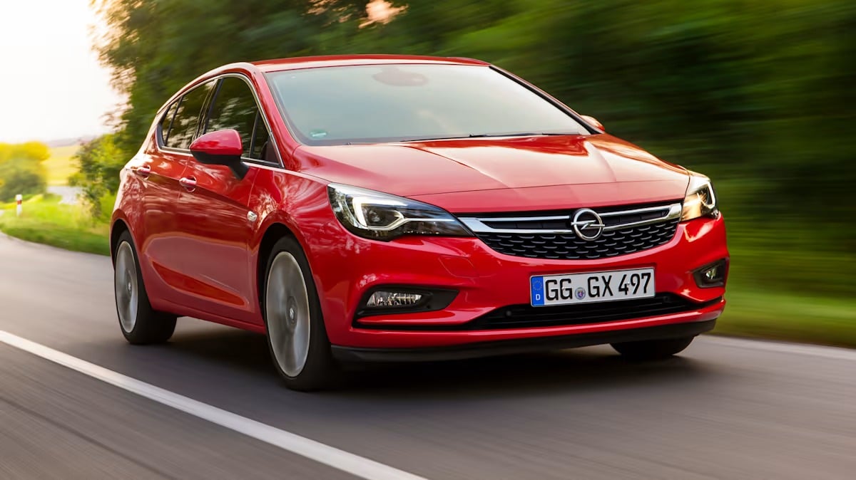 Які німецькі авто не рекомендують купувати навіть самі німці Opel Astra 2016