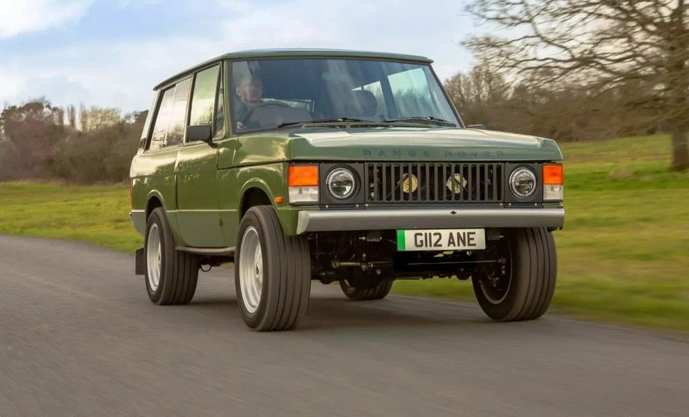 Агрегати Tesla і 280 тисяч доларів зроблять Range Rover Classic удвічі швидше Range Rover Classic