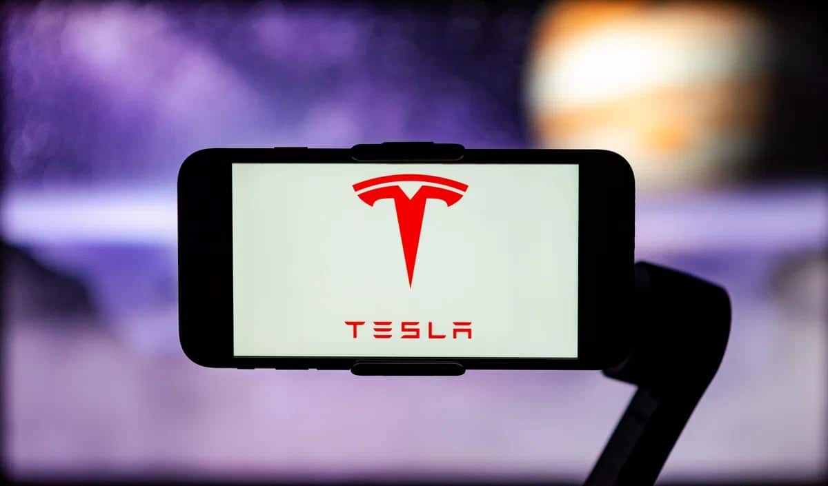 Tesla хоче виробляти по 20 мільйонів дешевих електромобілів на рік Tesla