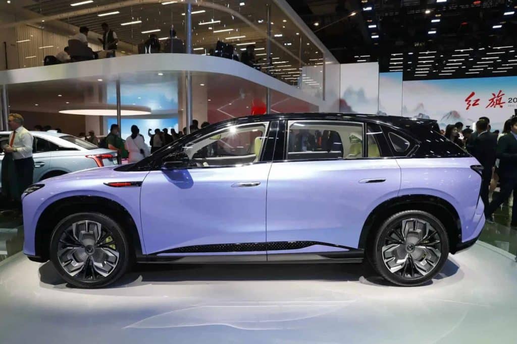Hongqi E202
