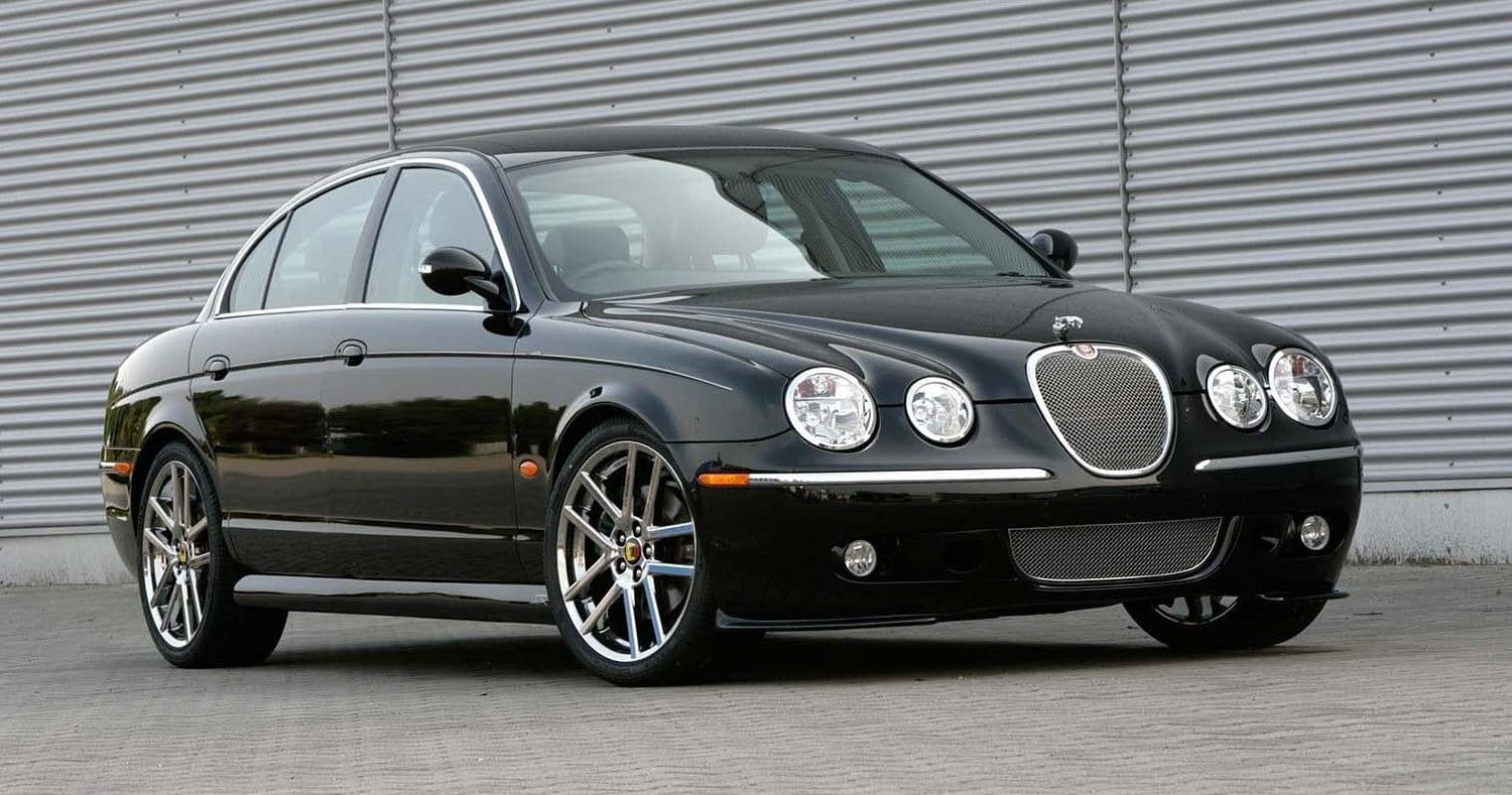 Названо 2 найгірші моделі Jaguar, що зійшли з конвеєру після 2000 року Jaguar S-Type