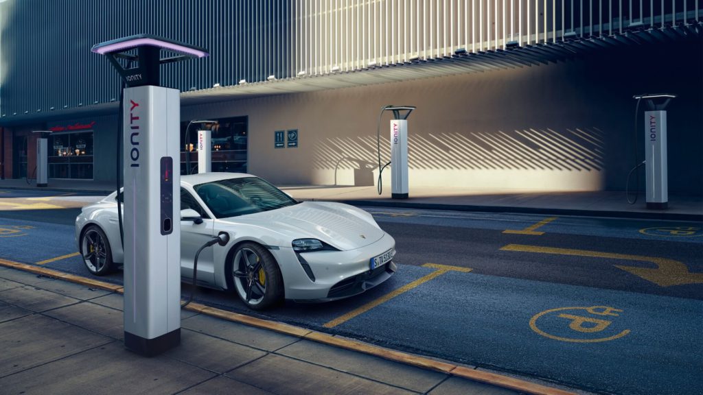 Porsche електрокар