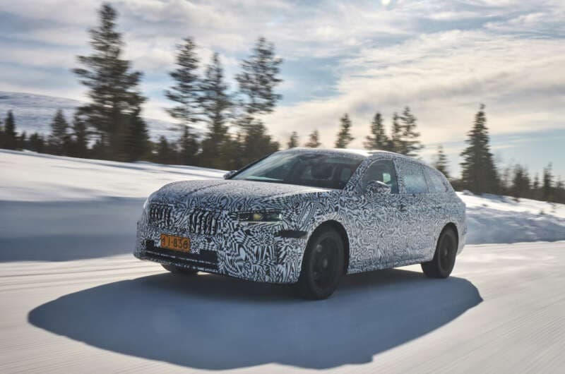 Skoda Superb четвертого покоління показали на випробуваннях Skoda Superb IV