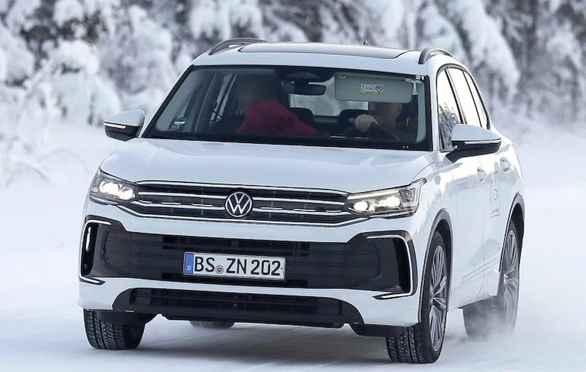 Volkswagen тестує новий 7-місний кросовер Volkswagen Tyron