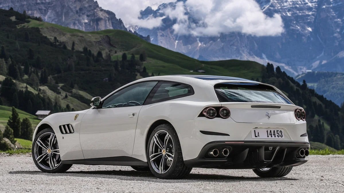 5 найдорожчих автомобілів бренду Ferrari