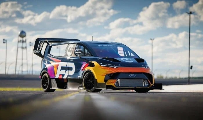 Супермінівен Ford SuperVan готовий встановити рекорд у гонці Пайкс-Пік Ford SuperVan 4.2