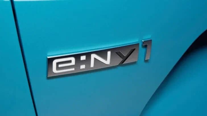 Honda вивела на ринок повністю електричний кросовер потужністю 200 коней Honda eNy1